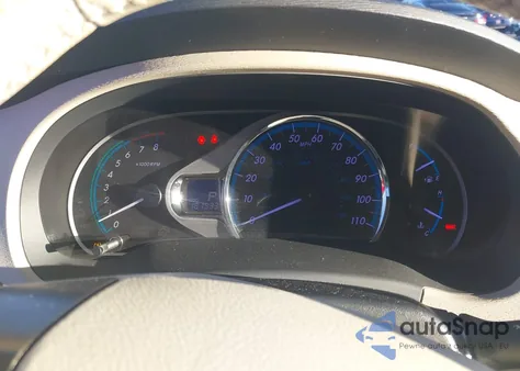 2011 Toyota Sienna Xle z USA, uszkodzony, nr VIN 5TDDK3DC7BS019419